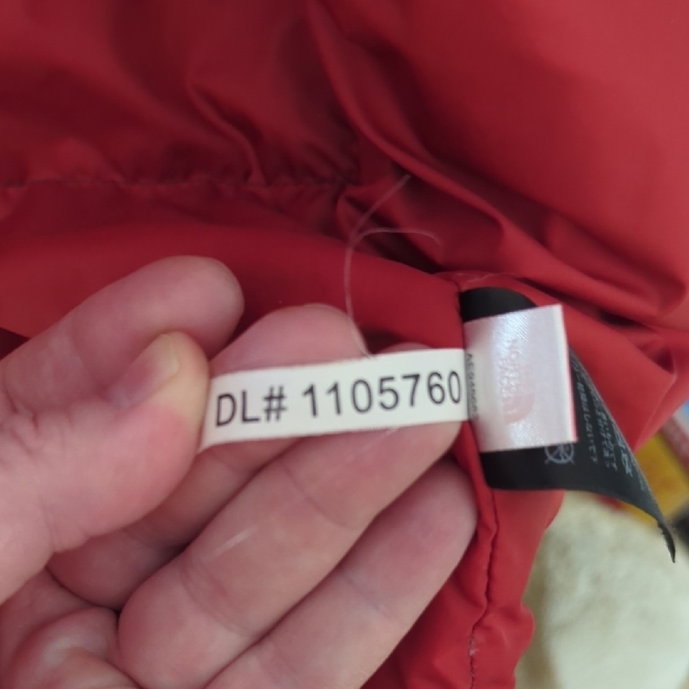The North Face Men's Black and Red Vest - Picture 8 of 15
